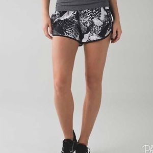 LuluLemon Tracker Short Static Mist Print